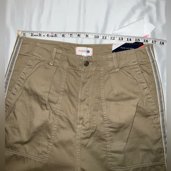 Sundry button fly tan pants with stripe down the legs nwt size 31 - Picture 11 of 14